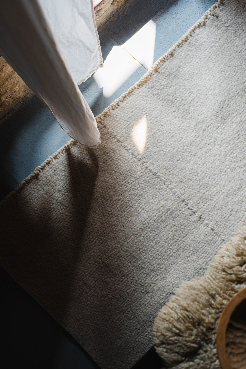 'Prithivi', Radhi Rug